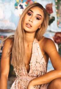 Eva Gutowski - Trans YouTuber